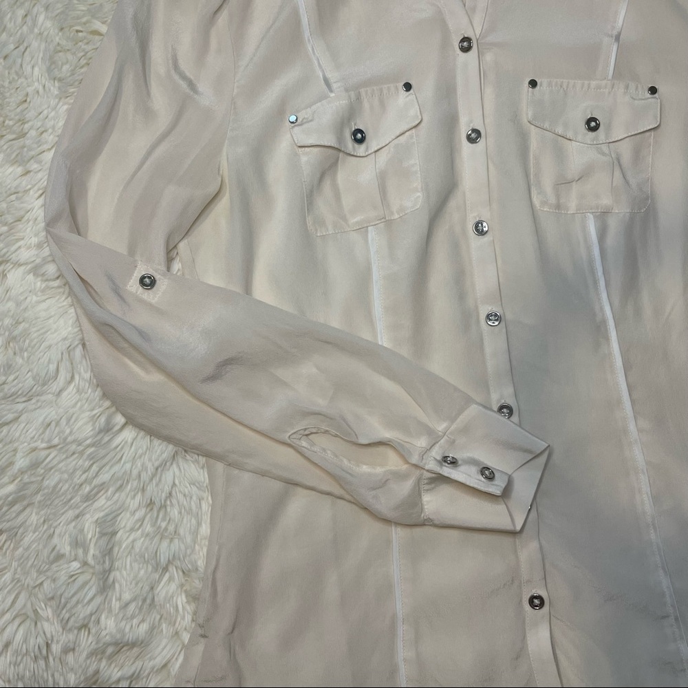 White House Black Market 100% Silk Creamy White Button Down Shirt. Size 0. - Picture 7 of 15